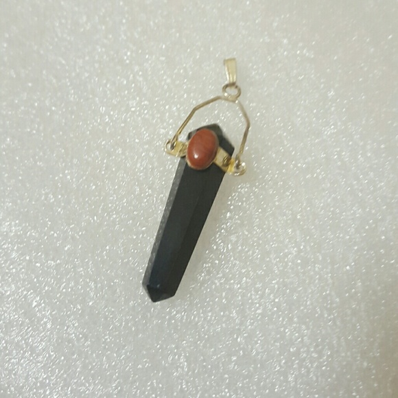 Gemstone pendant