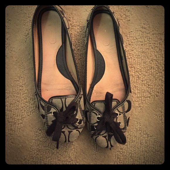 Coach flats