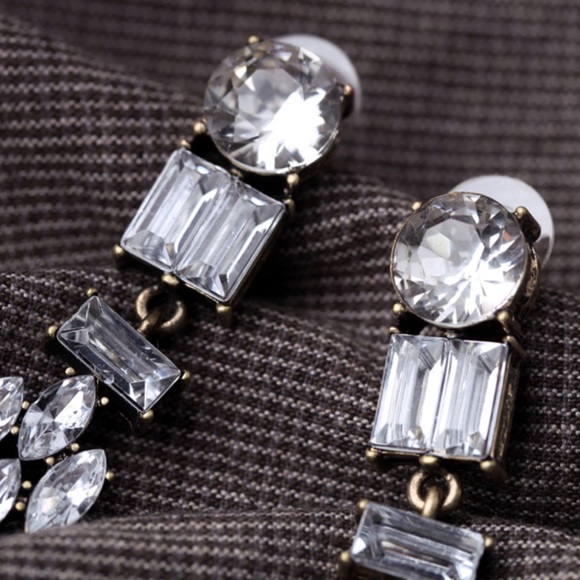 ‼️SALE‼️ Miss Prep Crystal Earrings - Picture 2 of 4