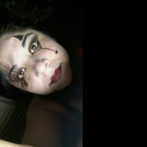 Meet your Posher, Jennyfer