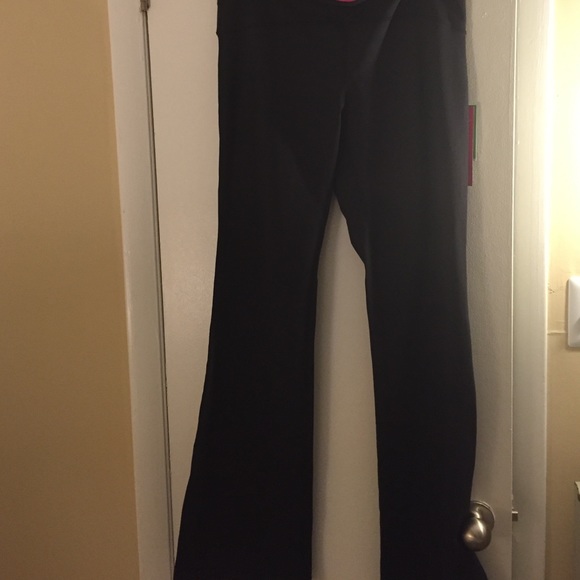 NWT Lilly yoga pants