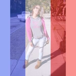 Meet your Posher, Chanel