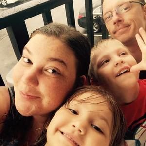 Meet your Posher, Cynthia