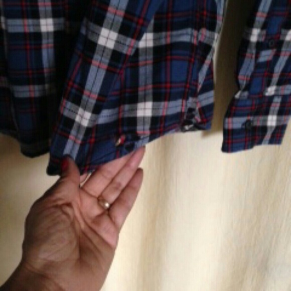 American Rag button shirt - Picture 3 of 3