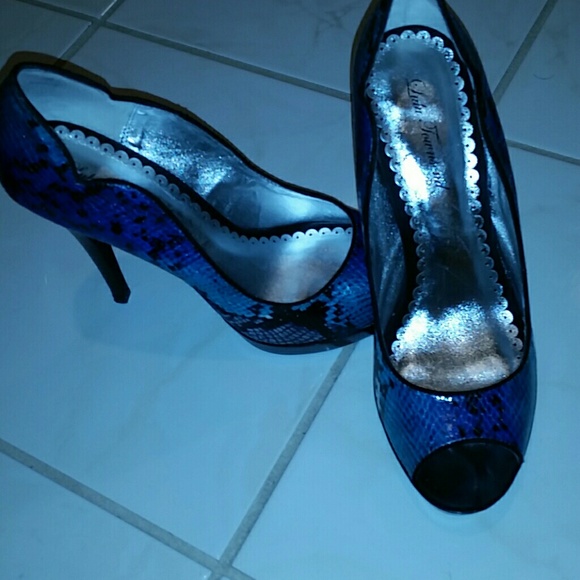 Blue&Black Lulu Townsend Peep toe Heels
