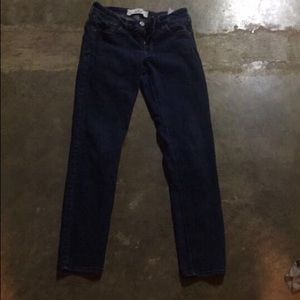 *HOLDING** Hollister skinny jeans