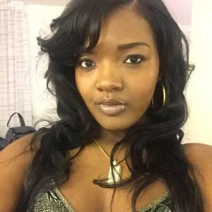 Meet your Posher, Cortney