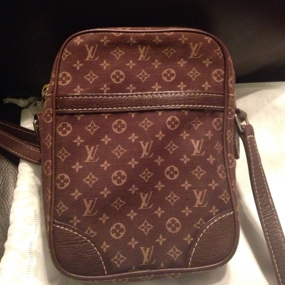 Louis Vuitton Mini Lin Danube, crossbody bag 😍