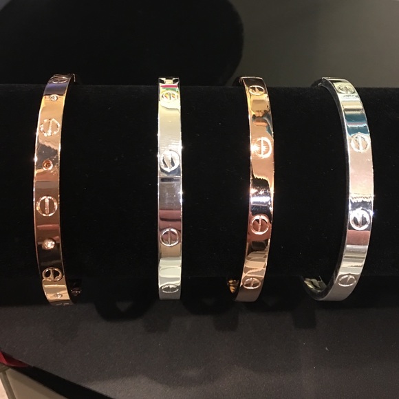 Love bracelet - Picture 1 of 4