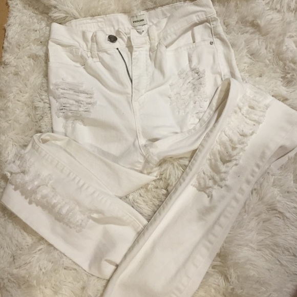 "sneek peak" brand ; Mid waist ripped skinny jeans