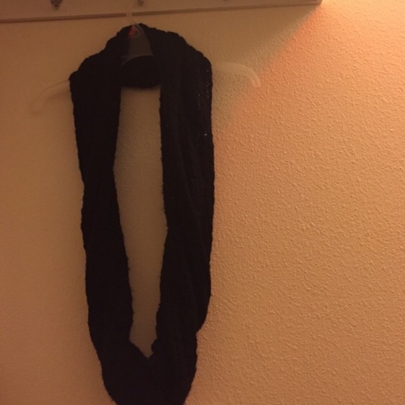 Scarf - Picture 2 of 3