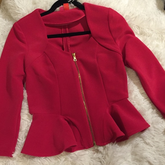 Short mermaid flare blazer pink not red