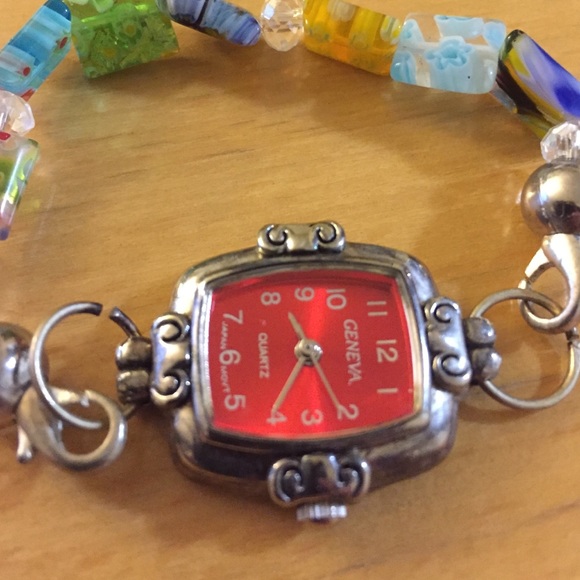 Watch. Offers welcome - Picture 3 of 3