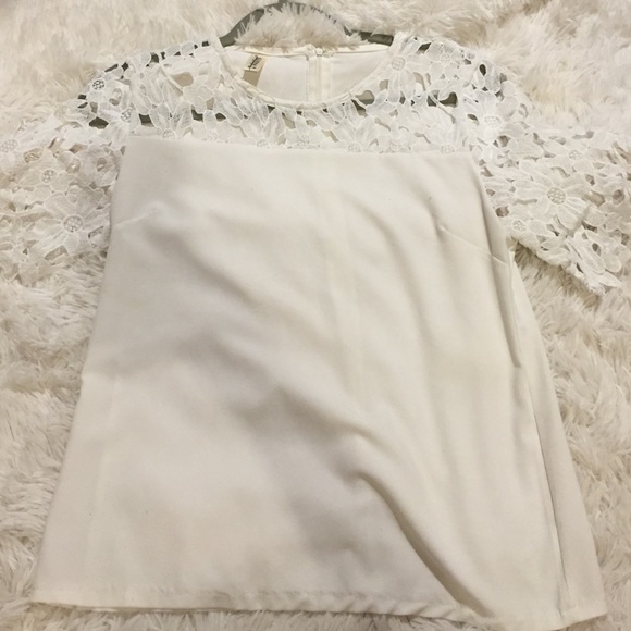 Cute flower lace blouse
