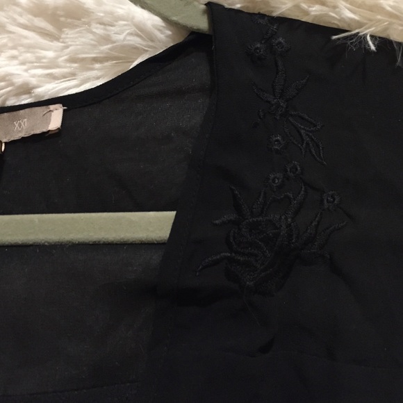 Black long sleeve romper - Picture 2 of 4
