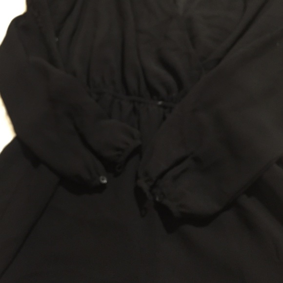 Black long sleeve romper - Picture 3 of 4