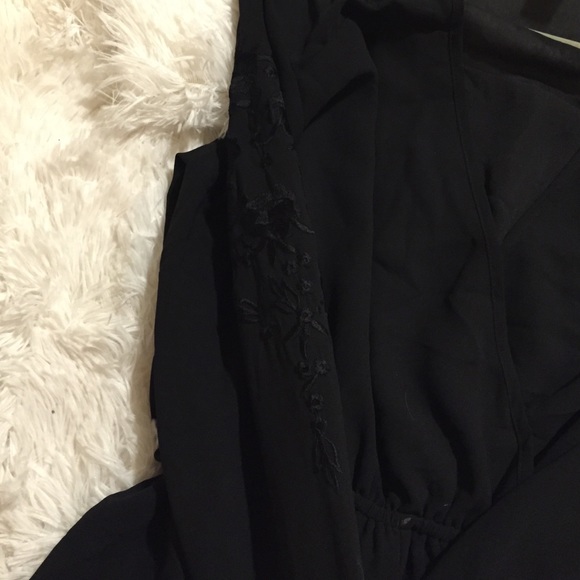 Black long sleeve romper - Picture 4 of 4