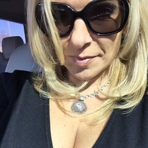 Meet your Posher, Lynn