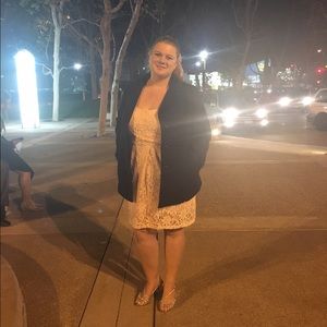 Meet your Posher, Nicole