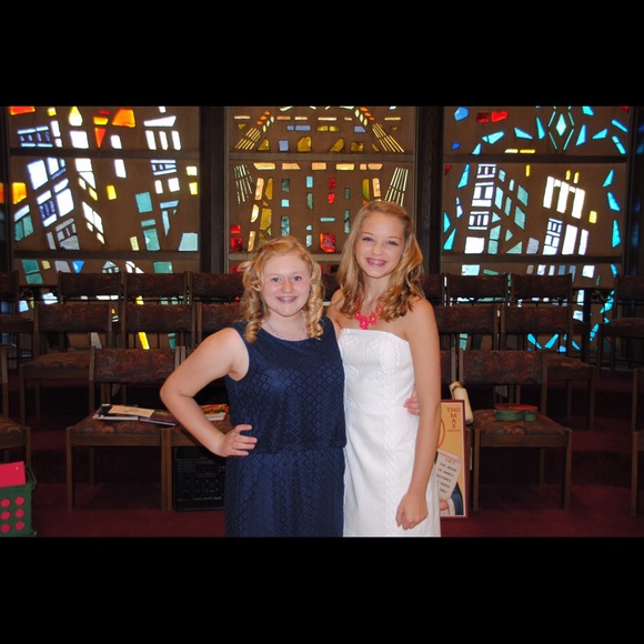 Meet your Posher, Courtney - Picture 1 of 1