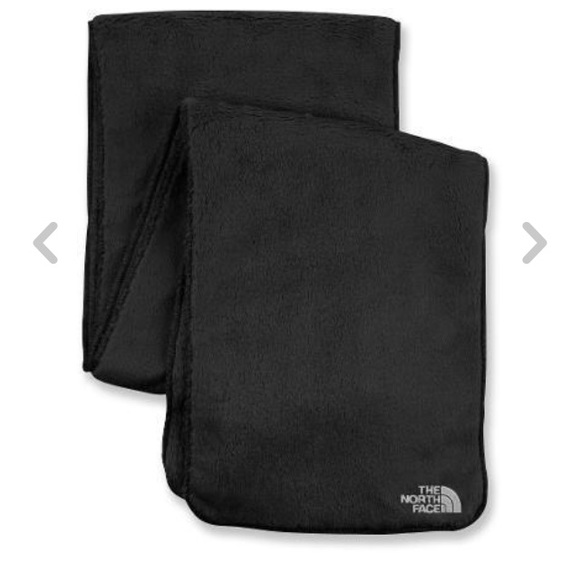Black North Face scarf