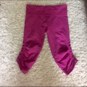 LuLu Lemon in the flow cropped legging pants