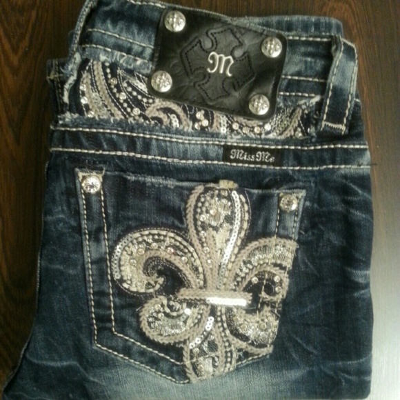 SALE NWOT Miss Me 27x31 Slim Boot