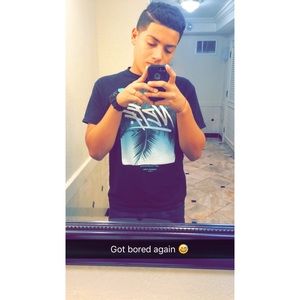 Meet your Posher, Carlos