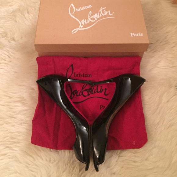 CHRISTIAN LOUBOUTIN Black Patent Heels 37.5