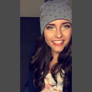 Meet your Posher, Danielle