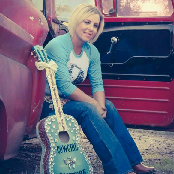 Meet your Posher, Marcie - Picture 2 of 2