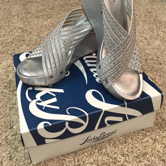 Lucky Brand Silver sandals 8.5