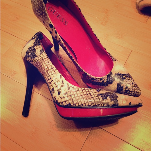 Sold!!!!Guess snake skin heels