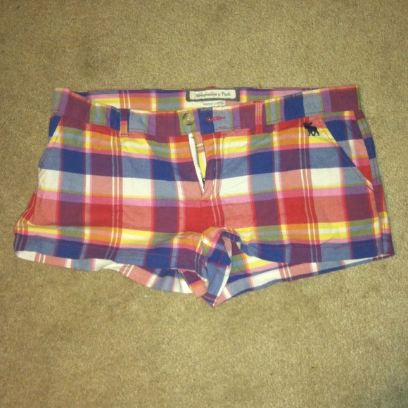 Abercrombie & Fitch plaid shorts