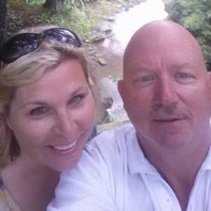 Meet your Posher, Lona