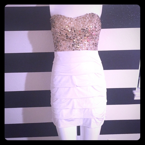 Gold party dress💃🏻
