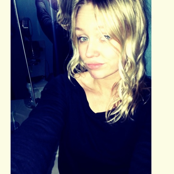 Meet your Posher, Kristie - Picture 1 of 1