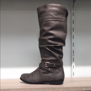 Meet your Posher, Anissa