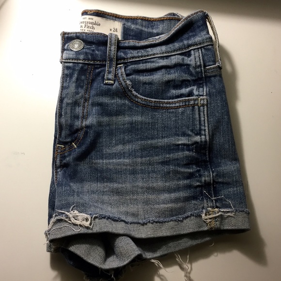 High Waisted Denim Shorts - Picture 4 of 4