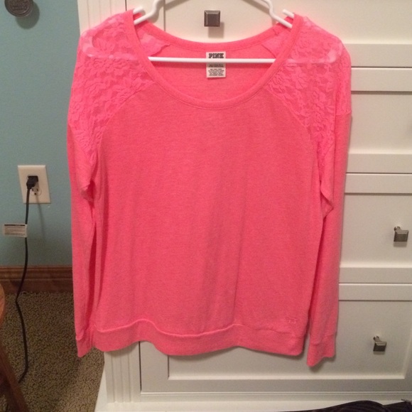 long sleeve VS shirt