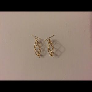 14 k gold swirl earrings