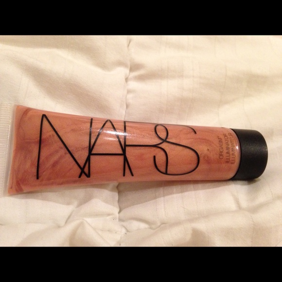 *NARS*  Illuminator " Orgasm"