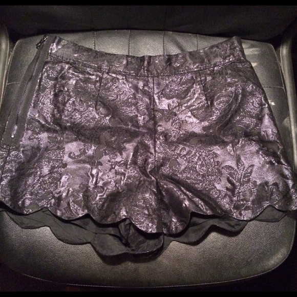 LEIFSDOTTIR Party Shorts