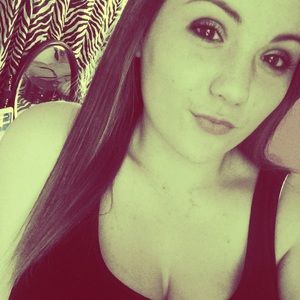 Meet your Posher, Katelyn