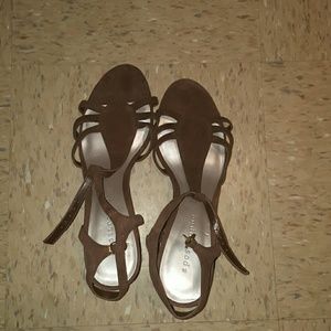 Apostrophe wedge sandals in Brown size 9.5
