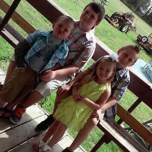 Meet your Posher, Holly