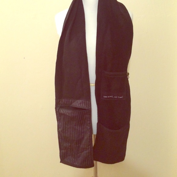 Black Pinstripe Scarf with Pockets for Travelers hidden pockets - Picture 1 of 3