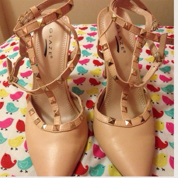 Pointy heels
