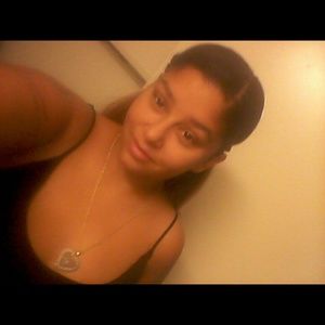 Meet your Posher, Ebony