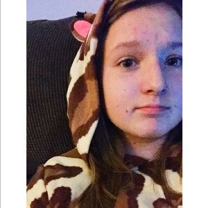 Meet your Posher, Alyssa